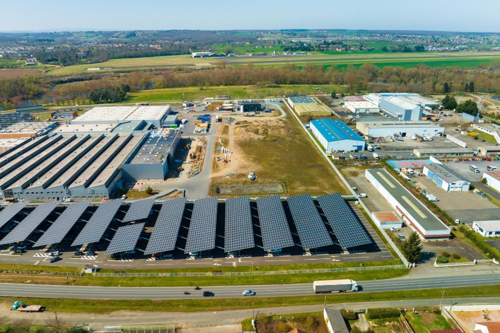 الزام صنایع برای احداث نیروگاه خورشیدی